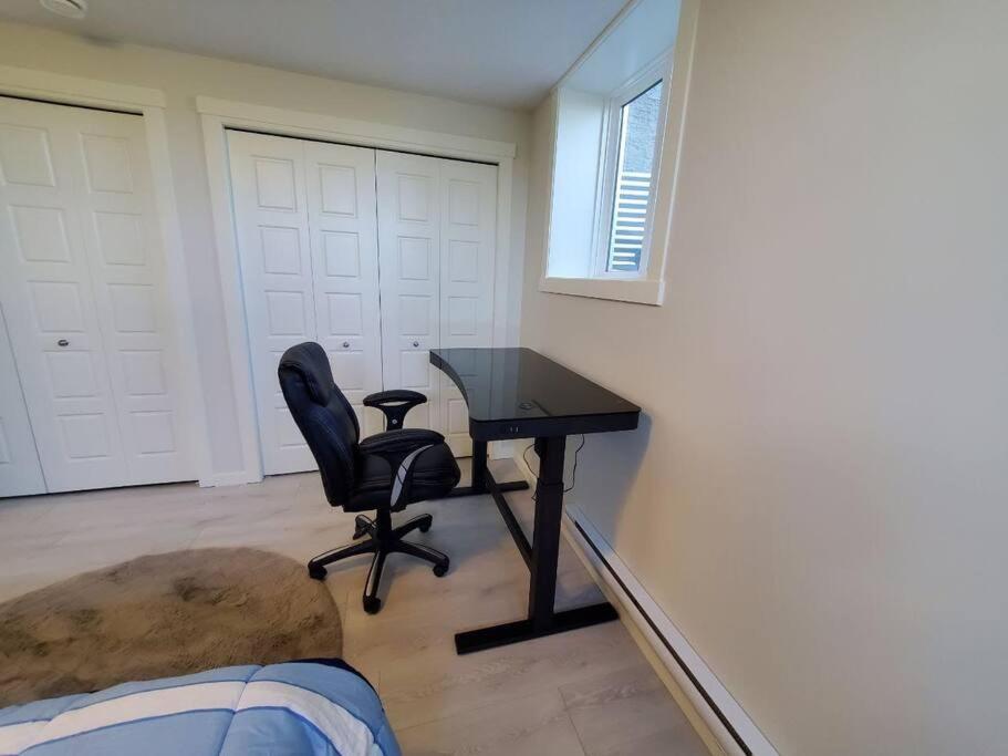 Ferienwohnung Cozy Rockland Park Unit+Parking YYC Exterior foto