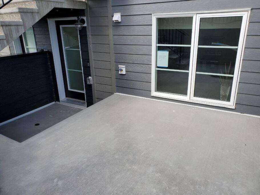 Ferienwohnung Cozy Rockland Park Unit+Parking YYC Exterior foto