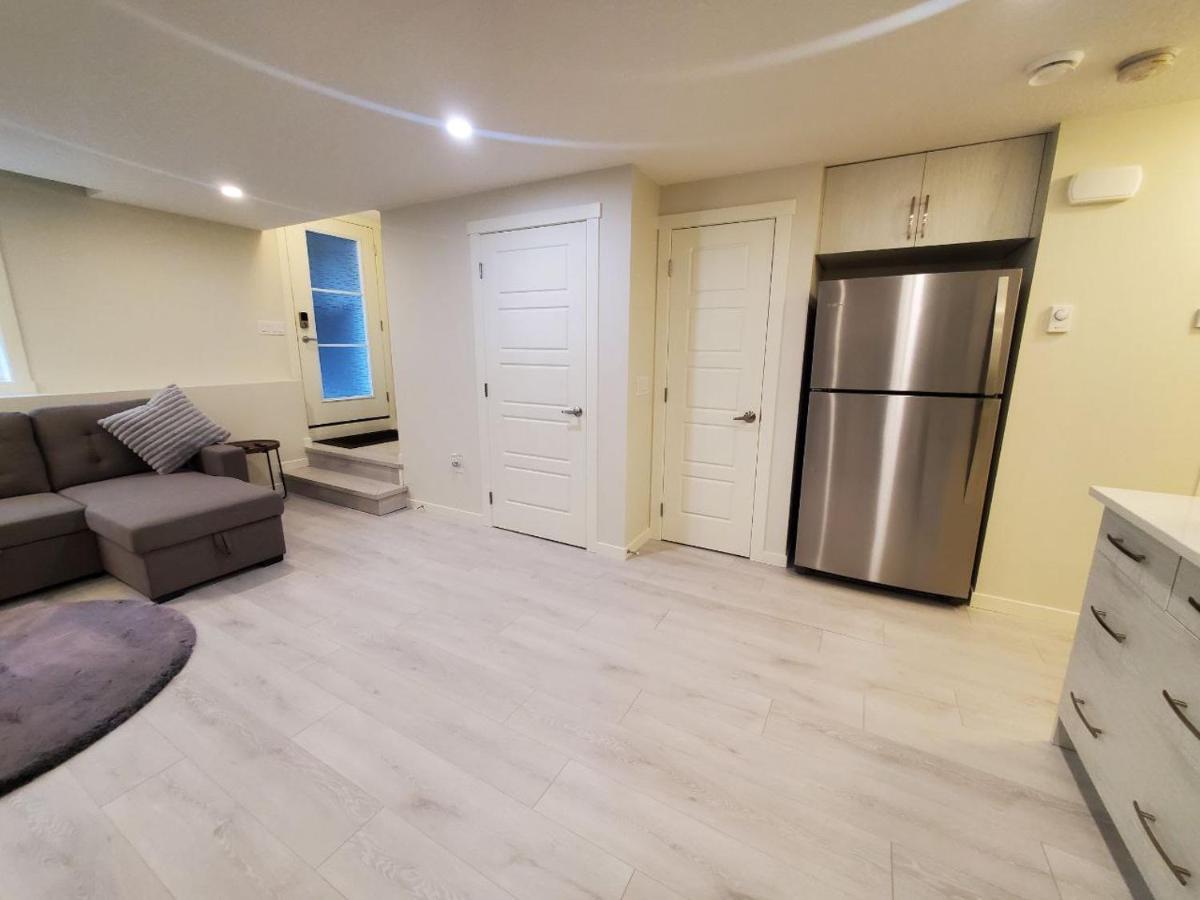 Ferienwohnung Cozy Rockland Park Unit+Parking YYC Exterior foto
