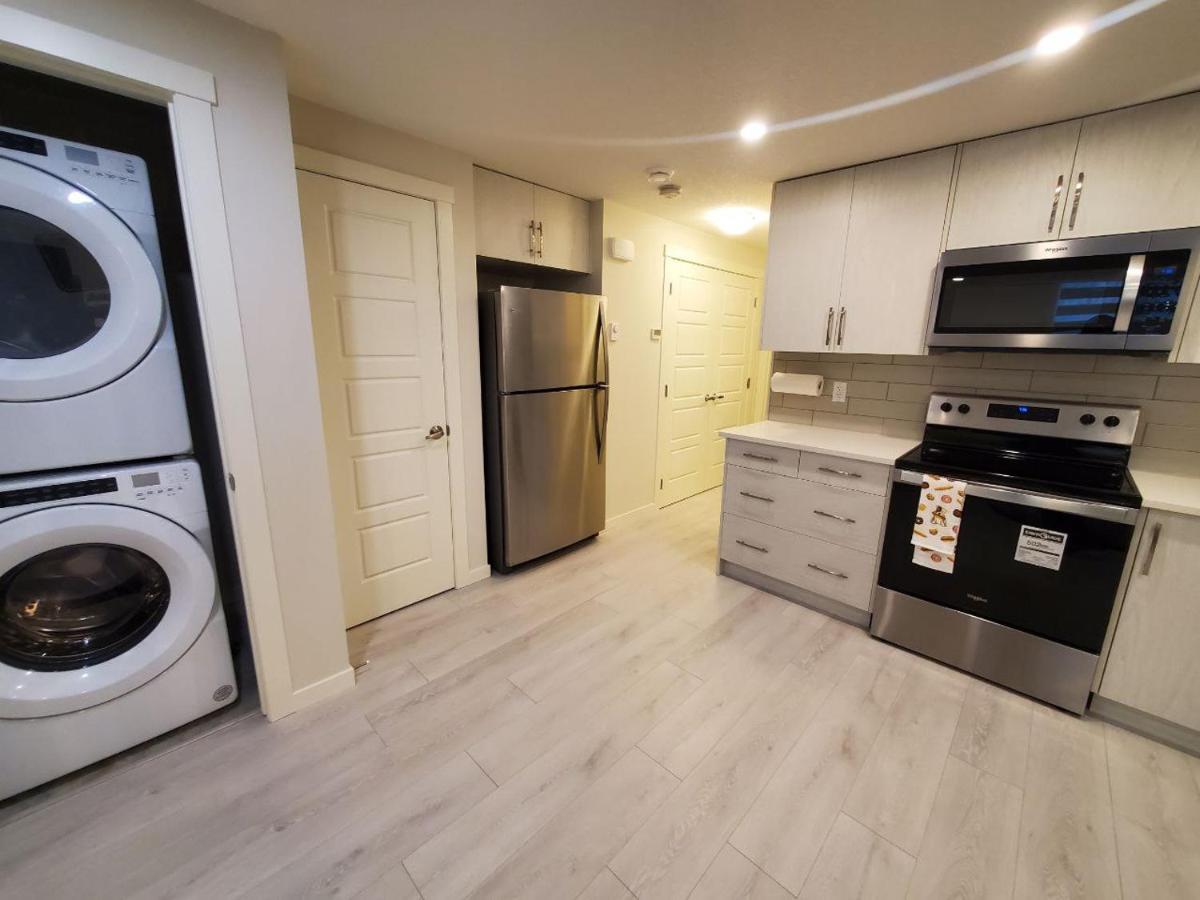 Ferienwohnung Cozy Rockland Park Unit+Parking YYC Exterior foto