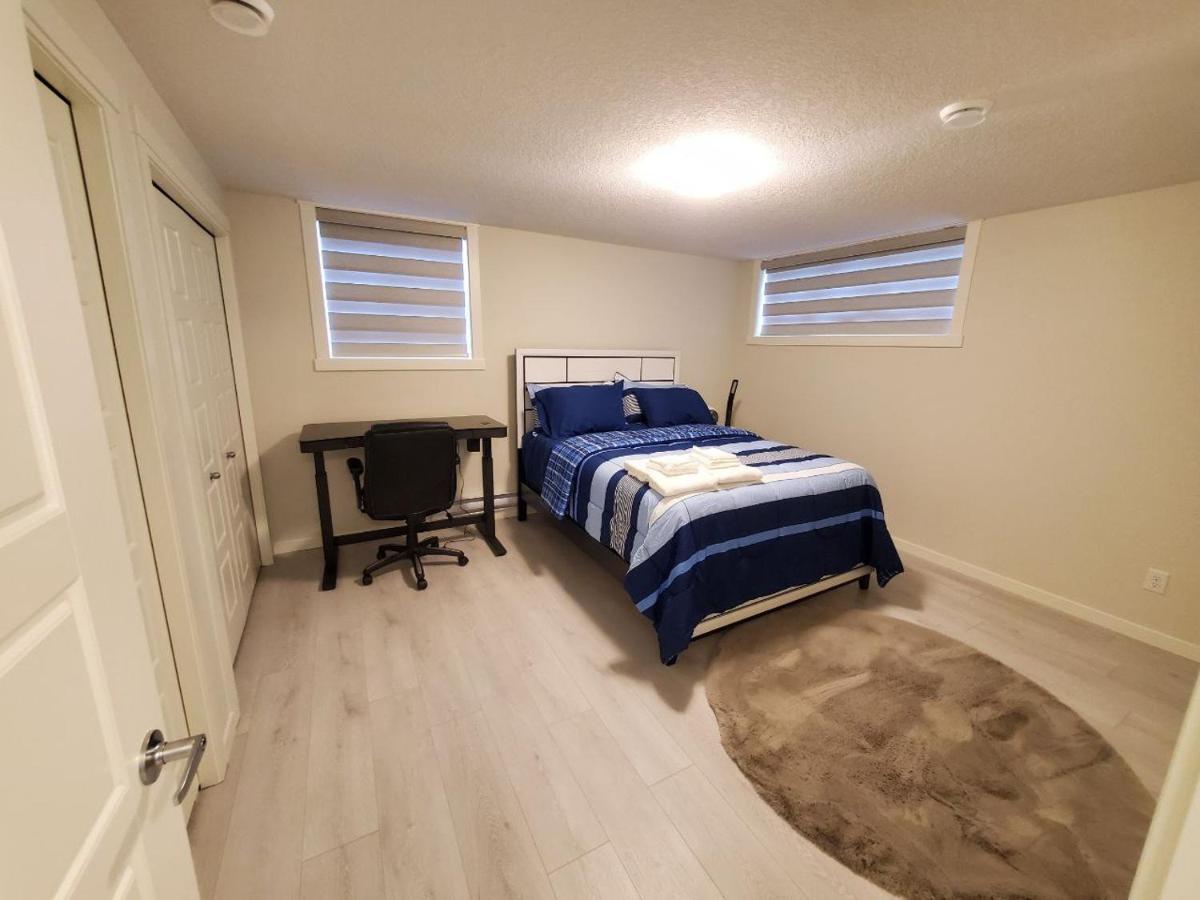 Ferienwohnung Cozy Rockland Park Unit+Parking YYC Exterior foto
