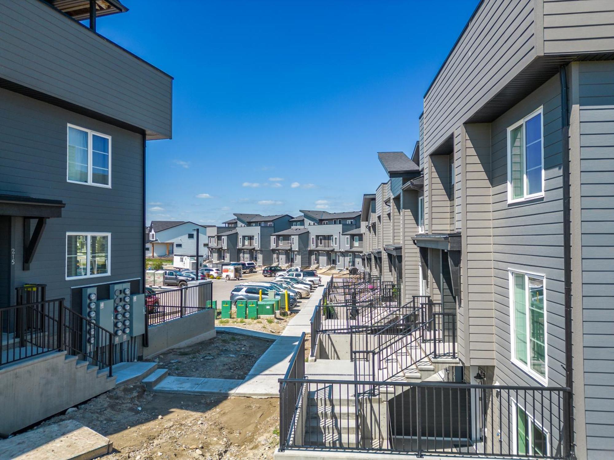 Ferienwohnung Cozy Rockland Park Unit+Parking YYC Exterior foto