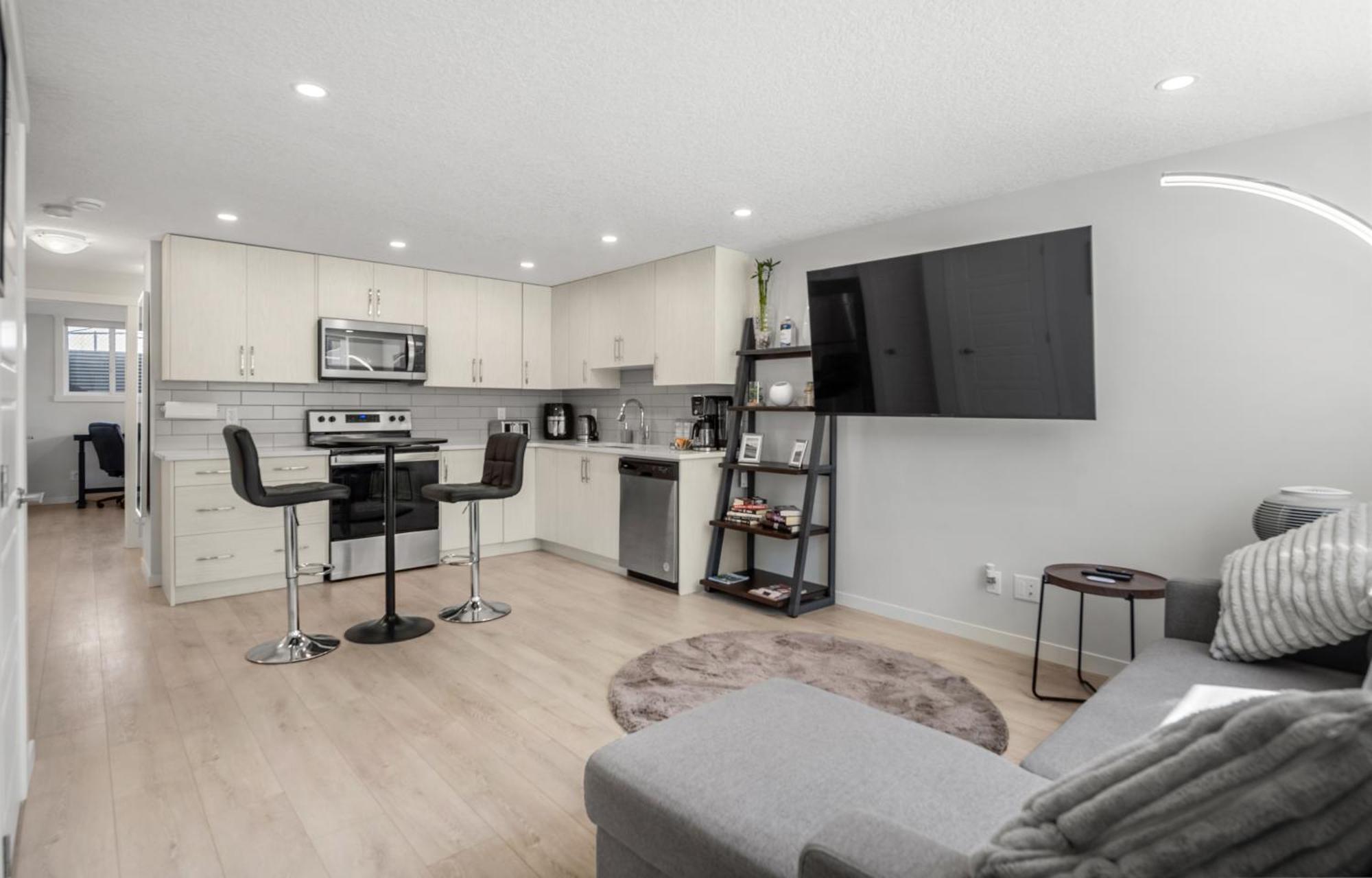 Ferienwohnung Cozy Rockland Park Unit+Parking YYC Exterior foto
