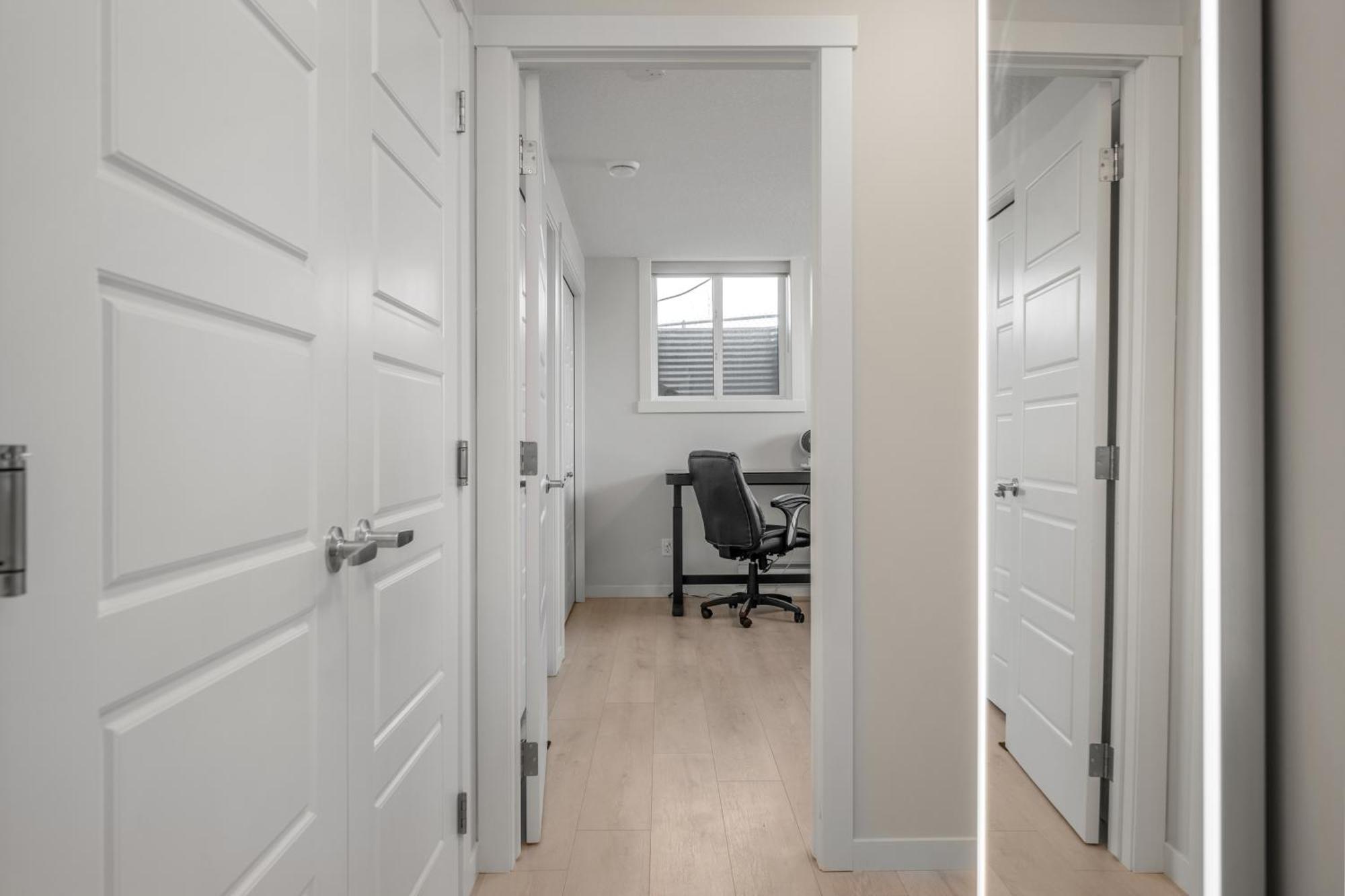 Ferienwohnung Cozy Rockland Park Unit+Parking YYC Exterior foto